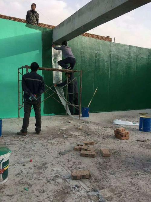 市中针对老旧车间地面普遍存在的起砂、裂缝问题